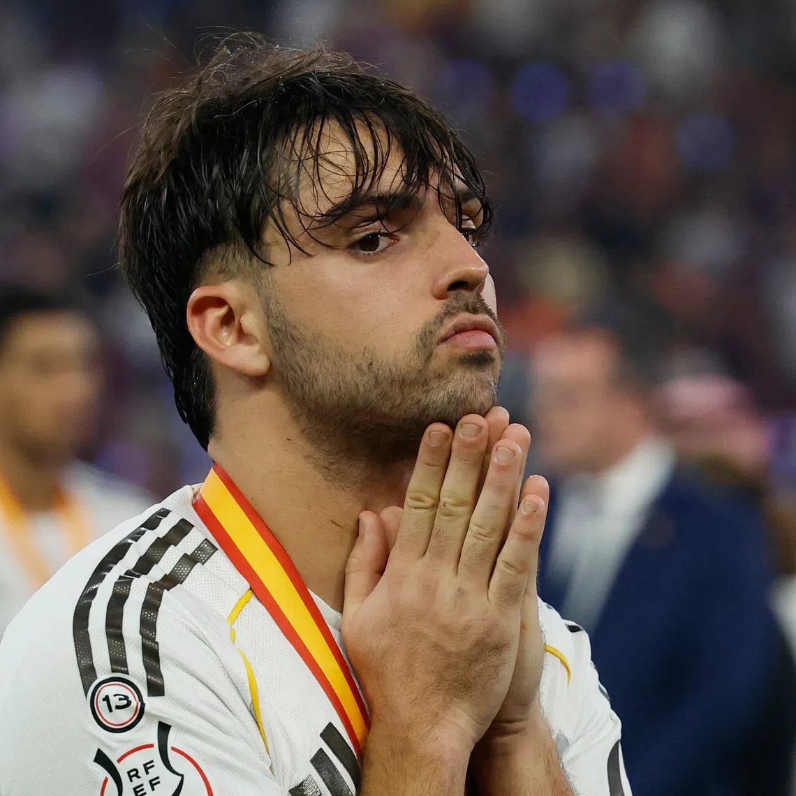 Soccer Football - Spanish Super Cup - Final - FC Barcelona v Real Madrid - King Abdullah Sports City Stadium, Jeddah, Saudi Arabia - January 12, 2026  Real Madrid's Raul Asencio looks dejected after losing the Spanish Super Cup final REUTERS/Vincent West