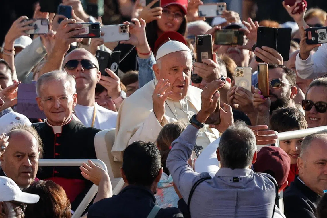 Pope Francis declares in his weekly audience in the Vatican that the Middle East "does not need war but peace".