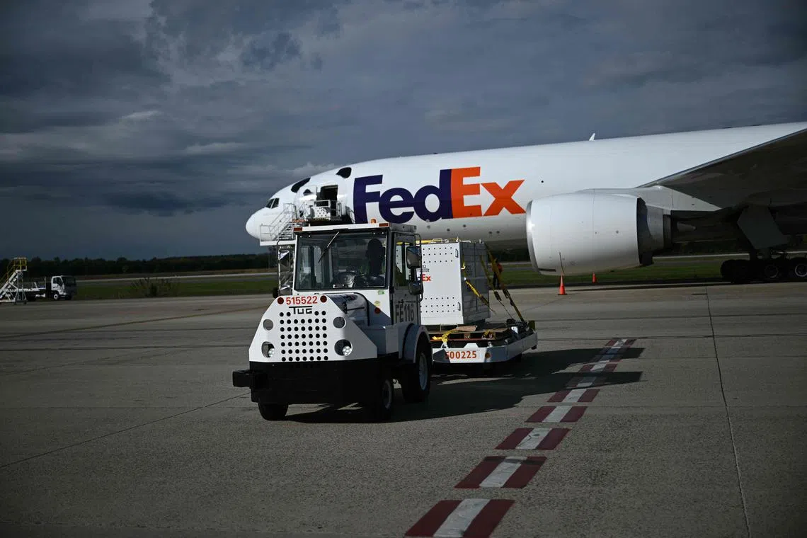Two giant pandas arrives at Dulles airport in Virginia.