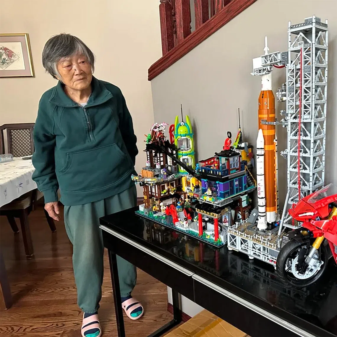 Yushu Zhao, a Chinese grandmother living in Alberta, Canada, began her journey into the world of Lego at the age of 85. 