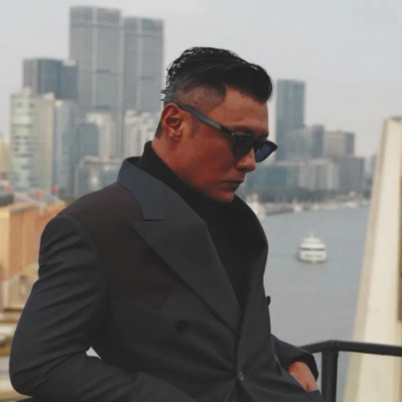 Shawn Yue and Sarah Wang married in 2017 and share a son and daughter.