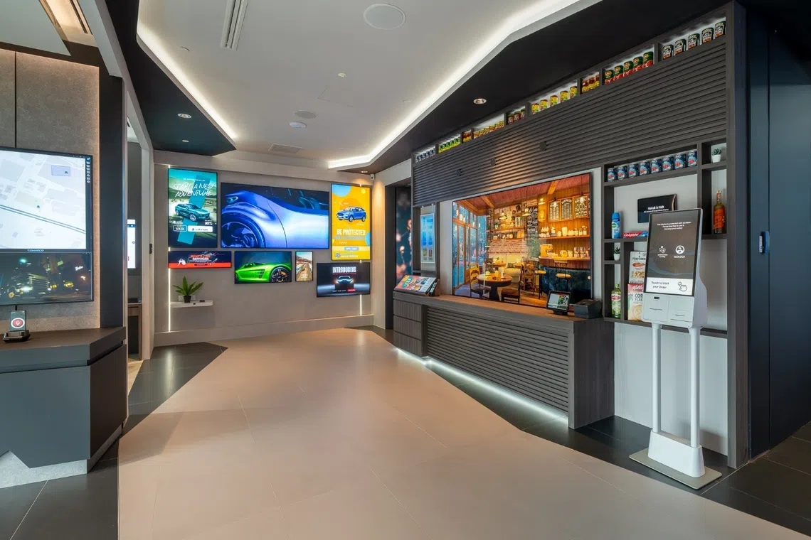 samsung business experience studio in singapore showcases connected display management and security, demonstrating how businesses adapt screens for retail, hospitality, office, and public environments