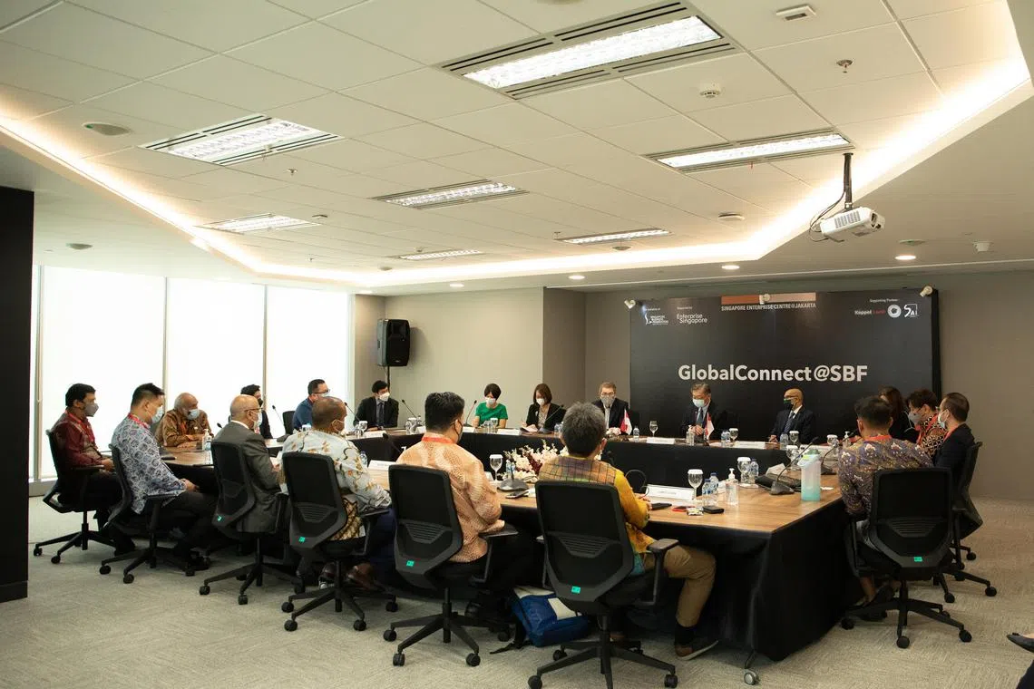 ctramp16 - Minister for Trade and Industry Gan Kim Yong at a fireside chat with business leaders from Singapore and Indonesia when he visited the Singapore Enterprise Centre@Jakarta in May 2022. He was hosted by SBF chairman Lim Ming Yan and Singapore’s then-ambassador to the Republic of Indonesia, Anil Kumar Nayar.



Source/copyright: Singapore Business Federation