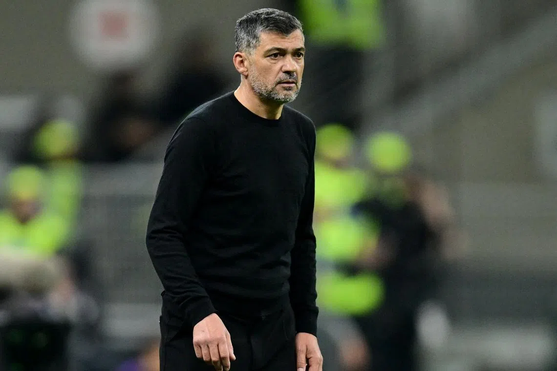 FILE PHOTO: Soccer Football - Serie A - AC Milan v Fiorentina - San Siro, Milan, Italy - April 5, 2025 AC Milan coach Sergio Conceicao REUTERS/Daniele Mascolo/File Photo