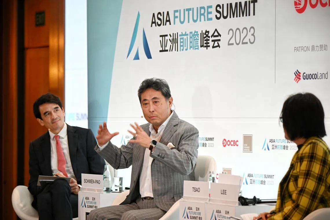 ST20231005_202338523367 Kua Chee Siong/ rafuture05/ Business & Economy - “Driving Sustainable Growth Globally”
From left: Andreas Sohmen-Pao, Chairman, BW Group; Frederick Chavalit Tsao, Chairman, IMC Pan Asia Alliance Group (IMC Group) and moderator: Lee Su Shyan, Associate Editor, The Straits Times. 
Day 2 of the SPH Media Asia Future Summit 2023 held at The Ritz-Carlton, Millenia Singapore on Oct 5, 2023.