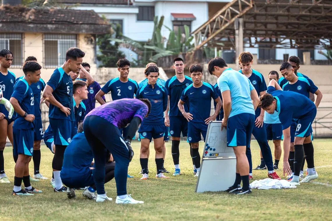 dlsoc13 - Interim Lions head coach Gavin Lee wants his team to use the disappointing 1-1 home draw against India on Oct 9 to fuel them to three points against the same opponents in Goa on Oct 14.
