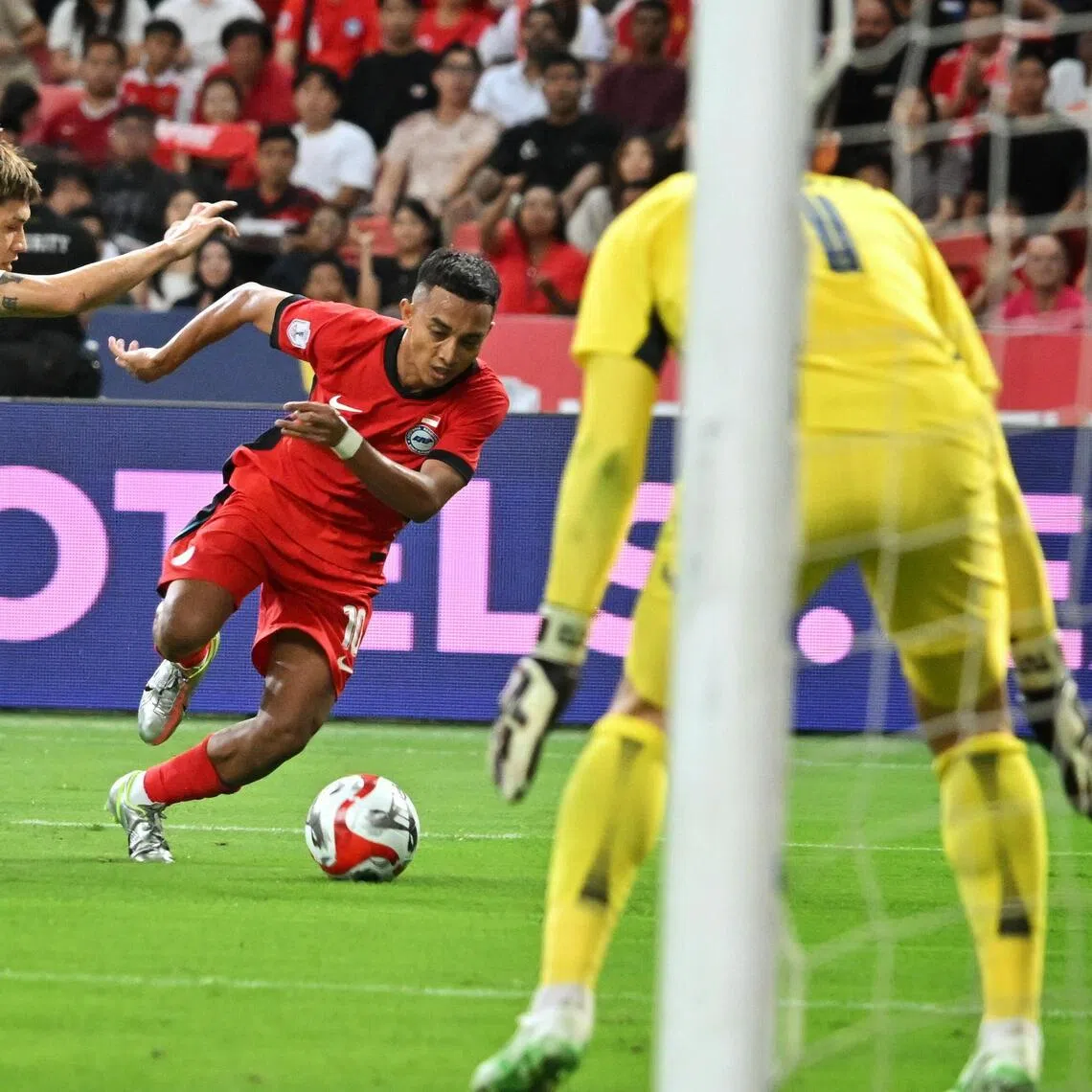 After an injury-ridden year, Faris Ramli (centre) hopes that normal service has resumed as he is back to 100 per cent fitness.