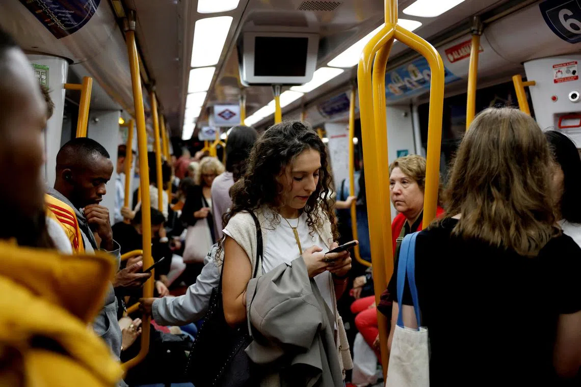 The new weekly limit will be calculated on an annual average, with any additional hours worked considered overtime.