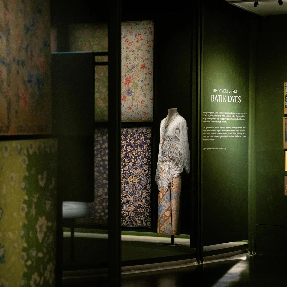 Batik Nyonyas: Three Generations of Art and Entrepreneurship follows the lives and careers of three Indonesian batik-makers as their business evolves in the hands of three visionary women in the Oeij family.