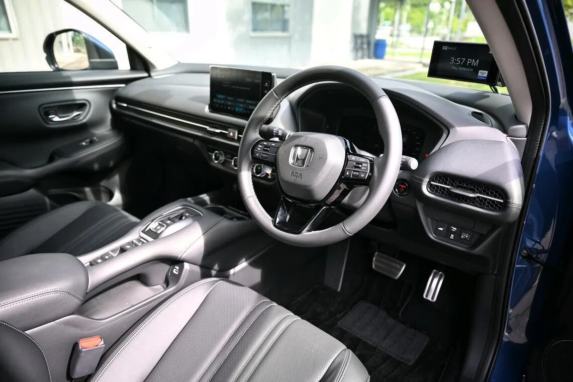 The ZR-V’s cockpit is rather similar to the Honda Civic’s.