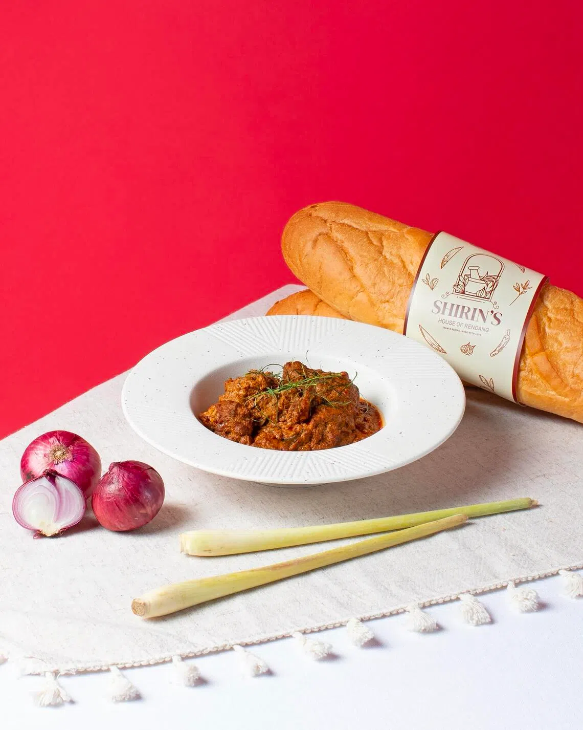 Short ribs beef rendang with French loaf.