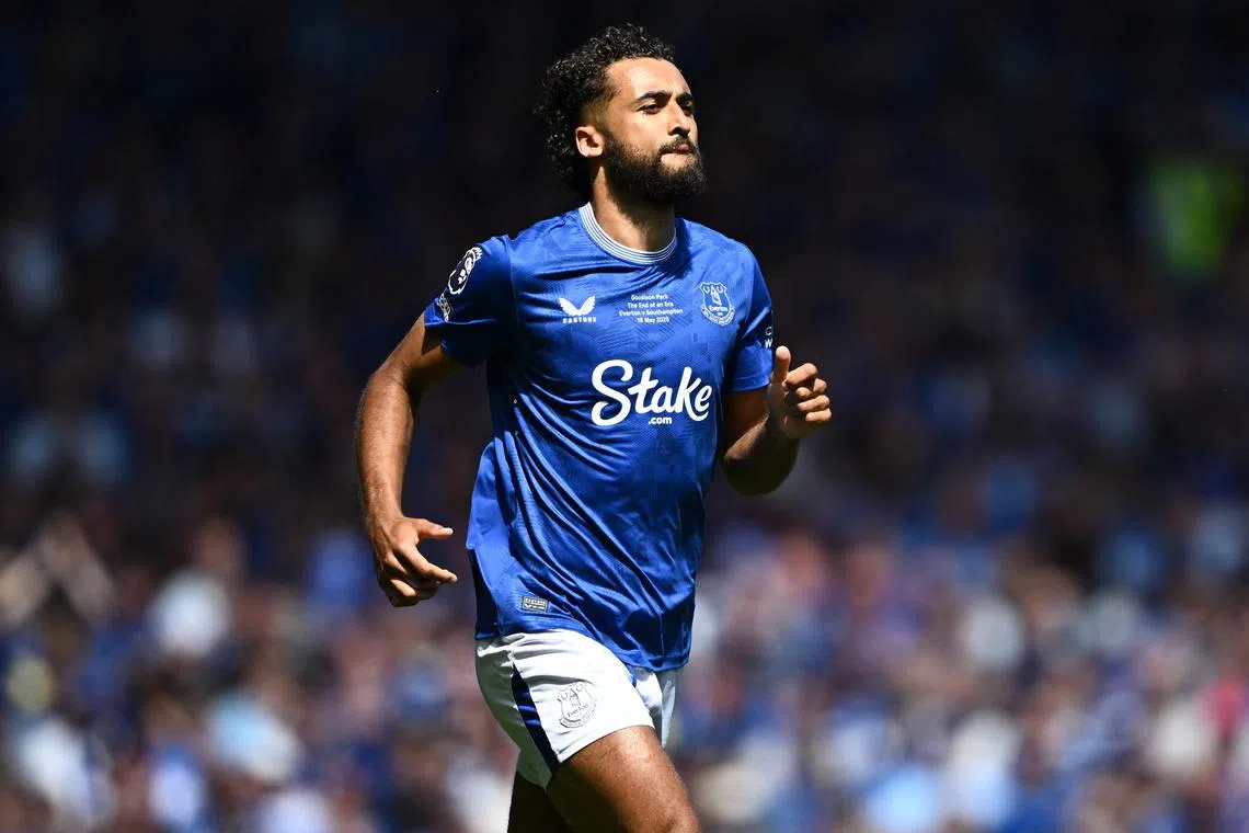 FILE PHOTO: Soccer Football - Premier League - Everton v Southampton - Goodison Park, Liverpool, Britain - May 18, 2025 Everton's Dominic Calvert-Lewin comes on as a substitute during the last match for the men's team at Goodison Park REUTERS/Dylan Martinez/File Photo