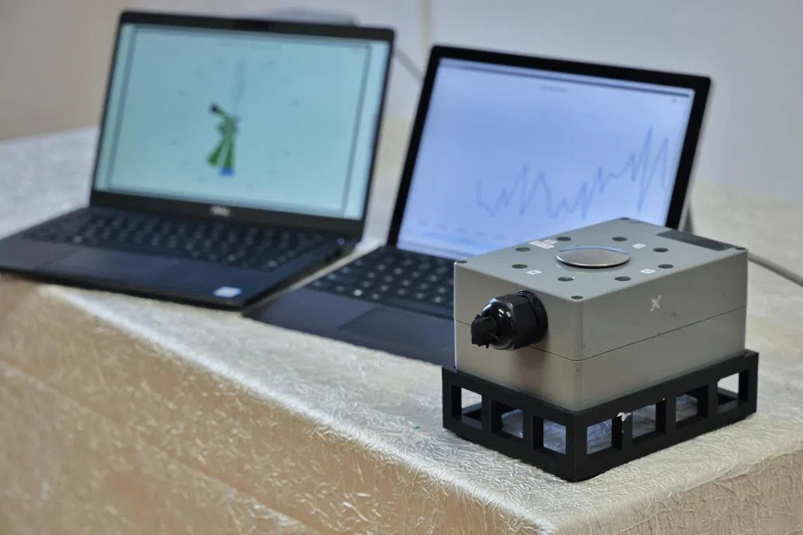 ST20240812_202428000297/ssnoise12/Syarafana/Jason Quah

A noise sensor (right) that can be used to collect data on the timing and intensity of noise pictured alongside a screenshot showing graphs indicating sound levels and direction, on Aug 12, 2024.