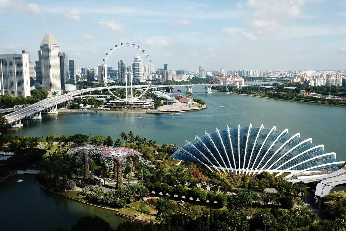ST20191227-201997840956-Lim Yaohui/
Generic photograph of Singapore skyline taken from new Supertree Observatory at Gardens by the Bay on 27 Dec.
Can be used for stories on Singapore Flyer, economy, Marina Bay, greenery, Singapore Sports Hub, population, tourism, tourist, money, F1 Pit building, and land.
(ST PHOTO: LIM YAOHUI)