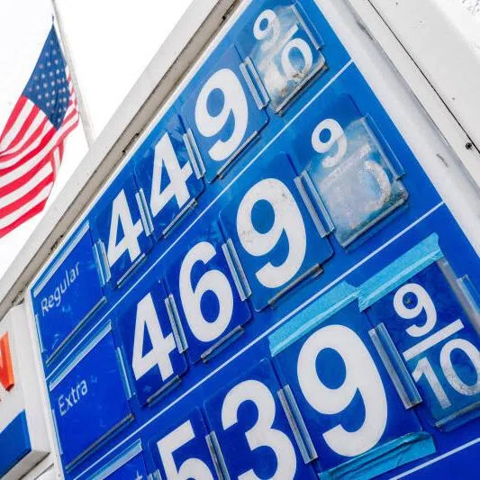 The average price for regular gas at US service stations has exceeded US$4 per gallon for most of April, as the closure of the Strait of Hormuz has caused oil prices to skyrocket.