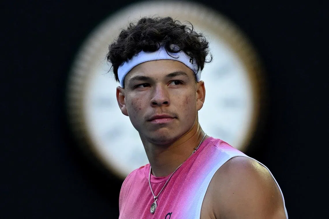 Tennis - Australian Open - Melbourne Park, Melbourne, Australia - January 22, 2025 Ben Shelton of the U.S. during his quarter final match against Italy's Lorenzo Sonego REUTERS/Jaimi Joy