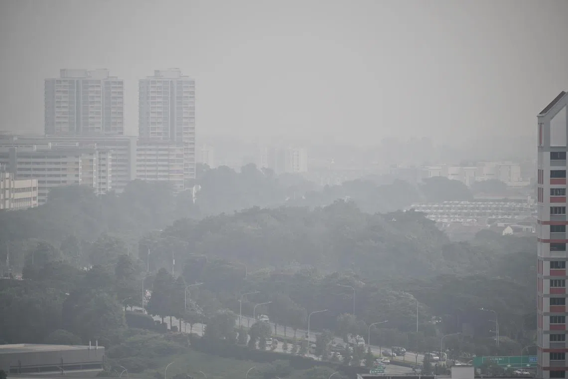 The haze situation at 8.50am in Bishan on Oct 7. The 24-hr PSI Reading was about 97 according to NEA.