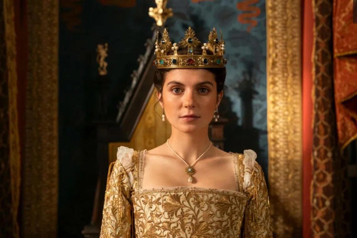 binge17 - American actress Emily Bader stars as the titular Lady Jane Grey in Prime Video's swashbuckling and fantastical period drama My Lady Jane. 

PHOTO: PRIME VIDEO