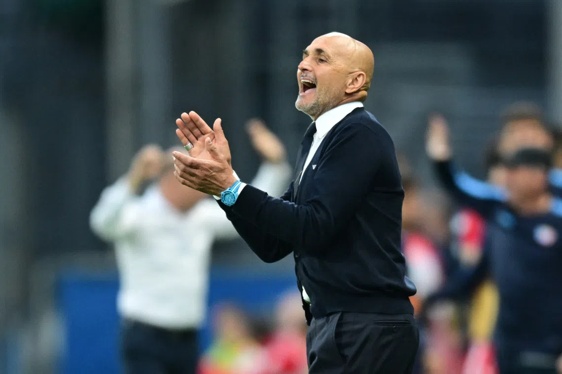 Soccer Football - World Cup - European Qualifiers - Group I - Italy v Moldova - Mapei Stadium, Reggio Emilia, Italy - June 9, 2025 Italy coach Luciano Spalletti REUTERS/Daniele Mascolo