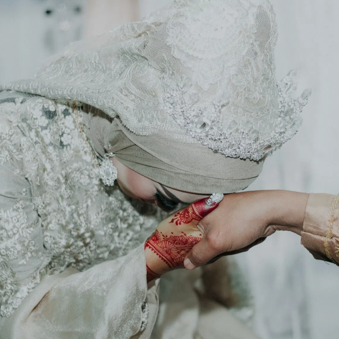 The number of Muslim marriages fell in 2025, from 5,184 in 2024 to 5,006 in 2025, while the number of divorces rose from 1,440 in 2024 to 1,658 in 2025.