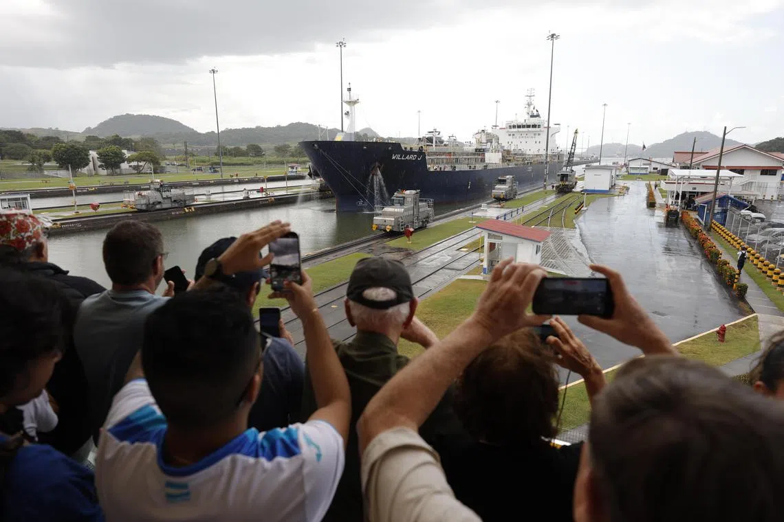 epa11840435 People visit the Miraflores Locks of the Panama Canal, in Panama City, Panama, 20 January 2025. Panamanian President Jose Raul Mulino rejected the statement by US President Donald Trump during his inauguration speech to take back the Panama Canal.  EPA-EFE/Bienvenido Velasco