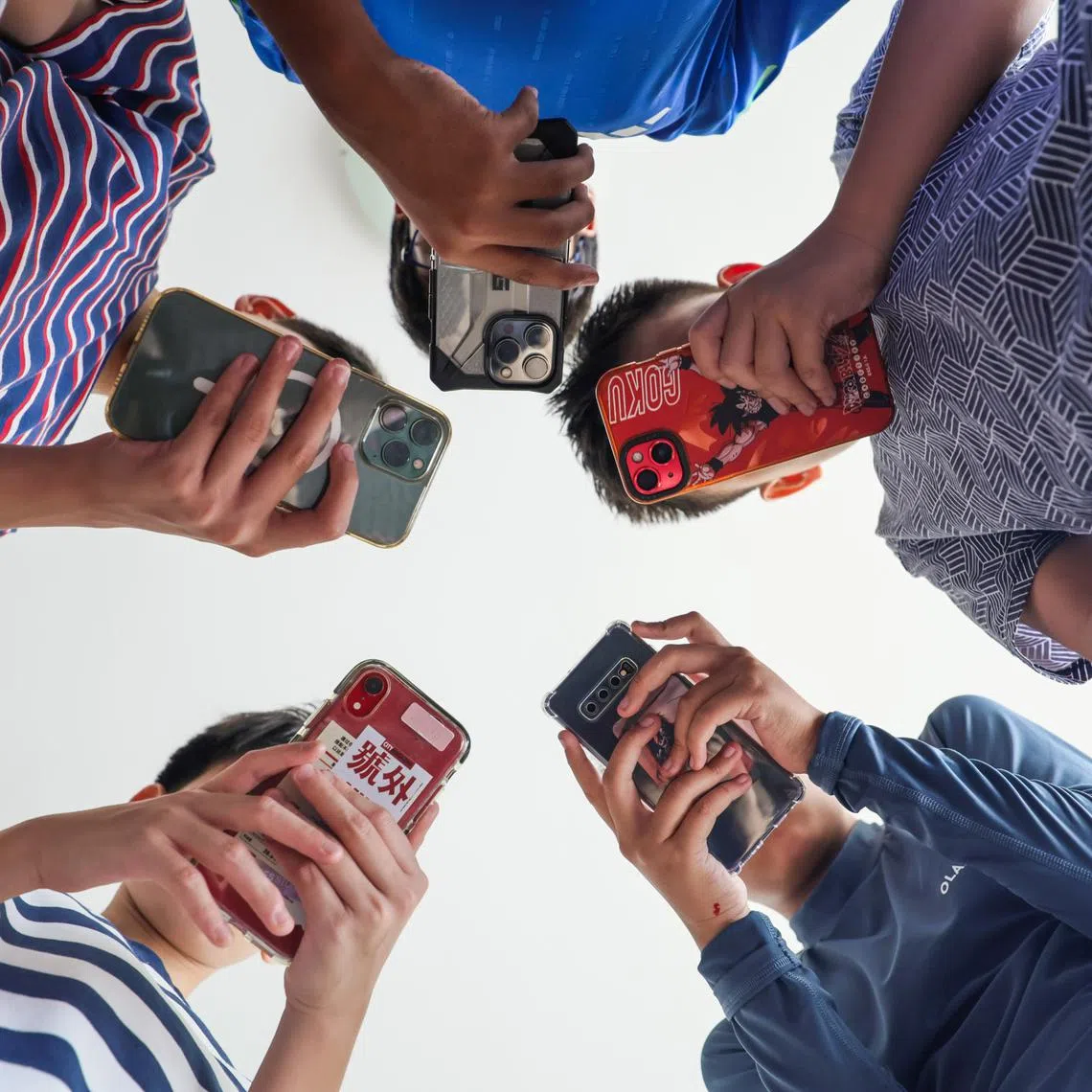 Psychologists suggest calibrating our relationship with technology to create space in our lives without our devices so we can be more present with one another.
