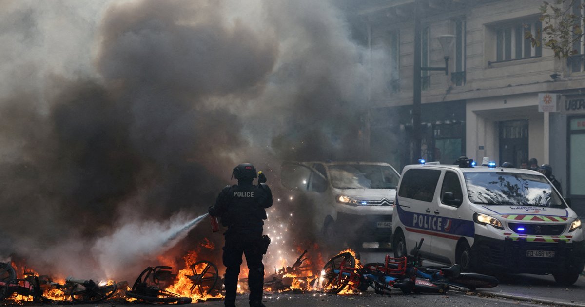 French league moves PSG-Lyon clash as Paris braces for fresh protests