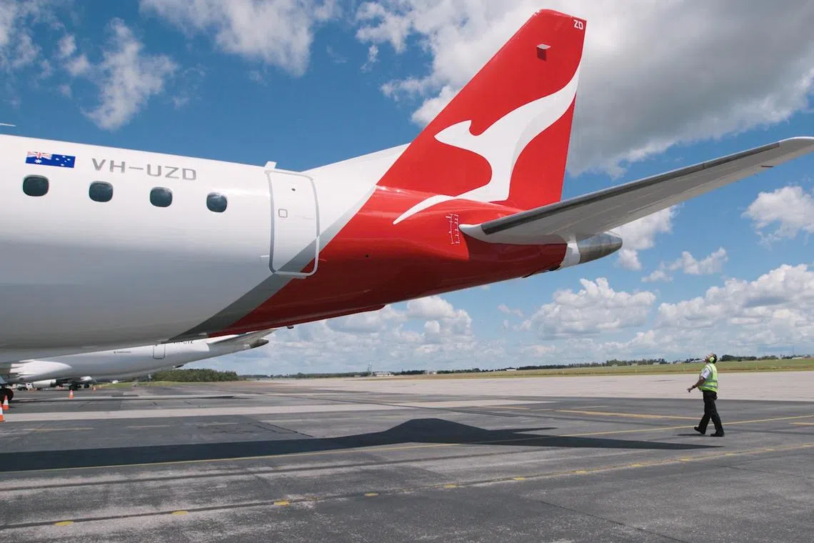 Australian airline Qantas said it will use Embraer E190 regional jets on the route between Singapore and Darwin. 