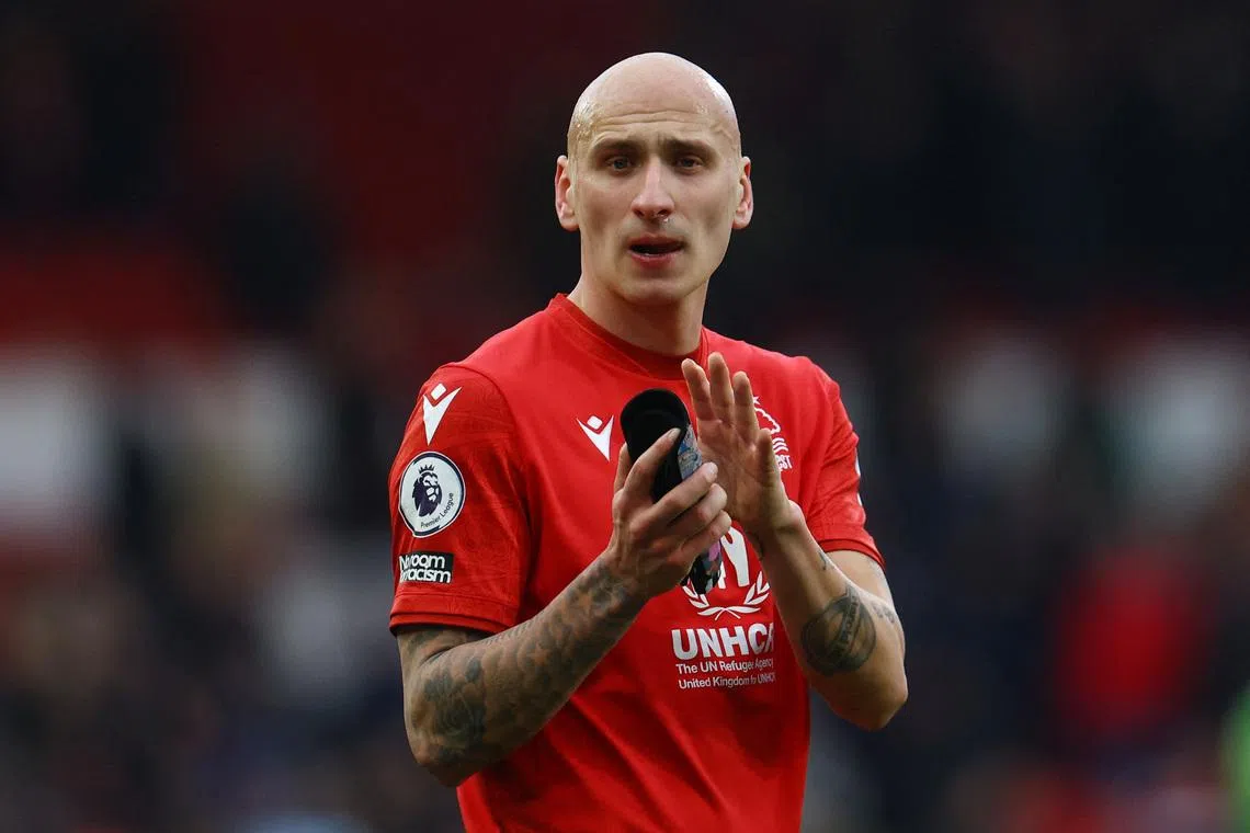 Soccer Football - Premier League - Nottingham Forest v Everton - The City Ground, Nottingham, Britain - March 5, 2023 Nottingham Forest's Jonjo Shelvey applauds fans after the match REUTERS/Molly Darlington