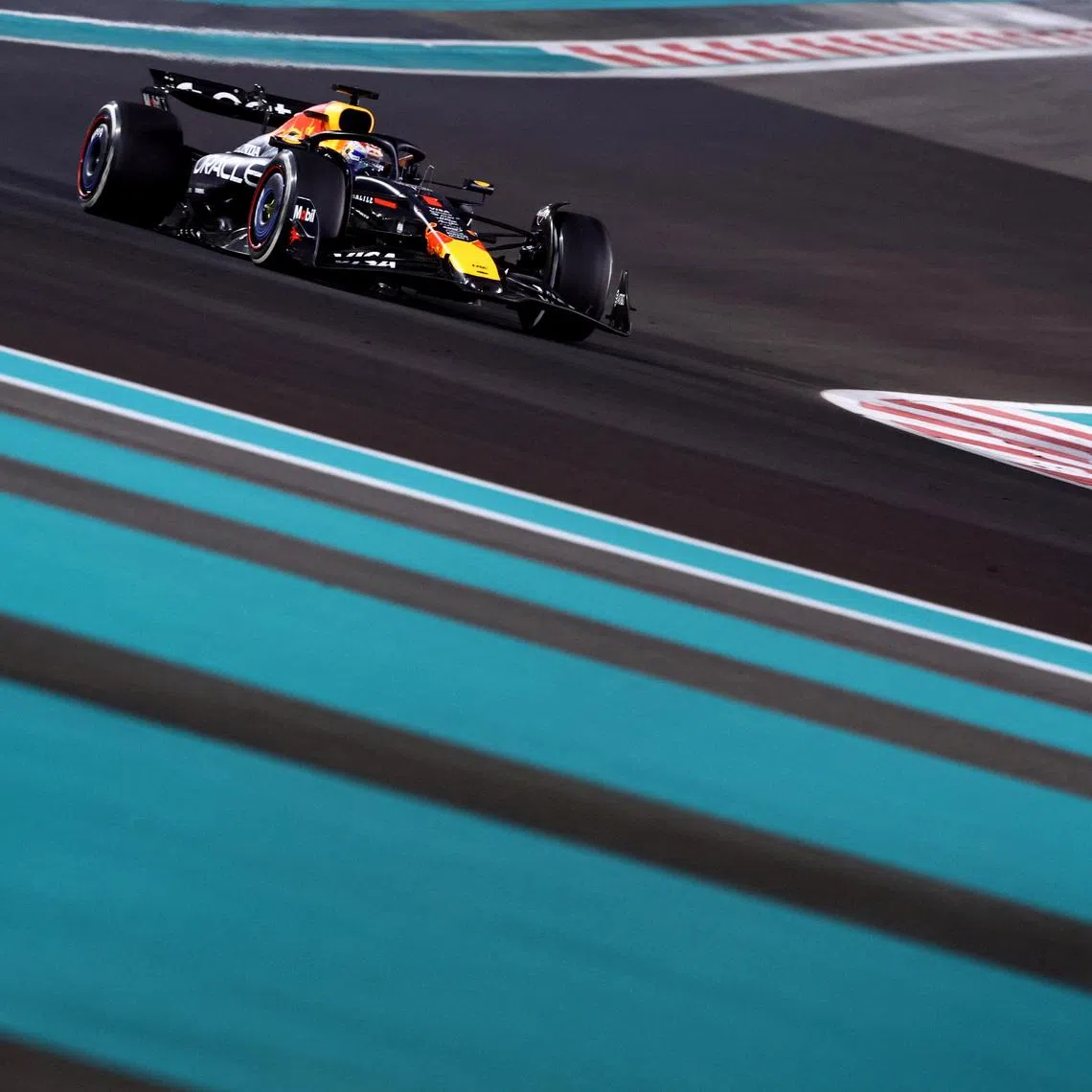 Formula One F1 - Abu Dhabi Grand Prix - Yas Marina Circuit, Abu Dhabi, United Arab Emirates - December 7, 2025 Red Bull's Max Verstappen in action during the race REUTERS/Amr Alfiky