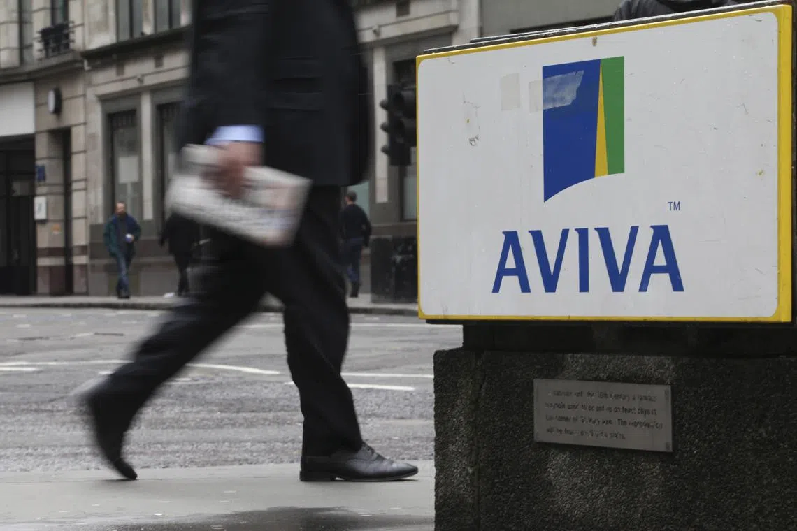 Aviva is quitting its Singlife joint venture, selling its 25.9 per cent stake in Singapore Life Holdings and two debt instruments to Sumitomo Life.
