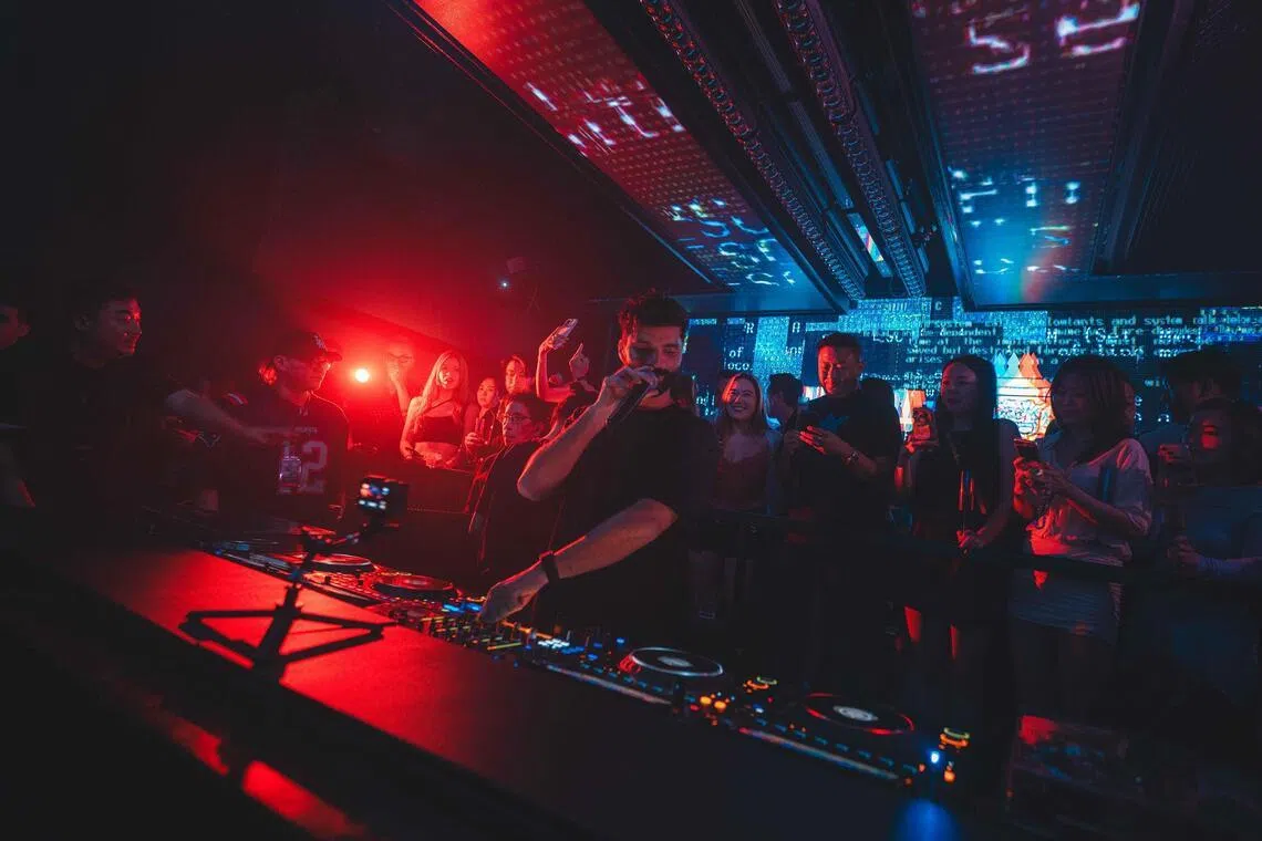 kxforward03 - Dutch-Moroccan DJ R3hab headlined the grand opening of one of Singapore's newest and smallest nightclubs.

CREDIT: CHADA BY TIN BOX