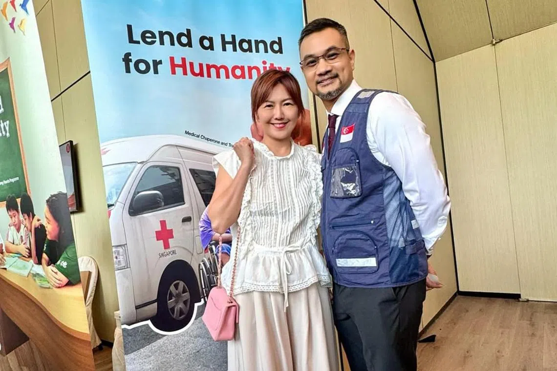 Stefanie Sun's husband Nadim van der Ros was honoured for his volunteer work with the Singapore Red Cross on Sept 3.