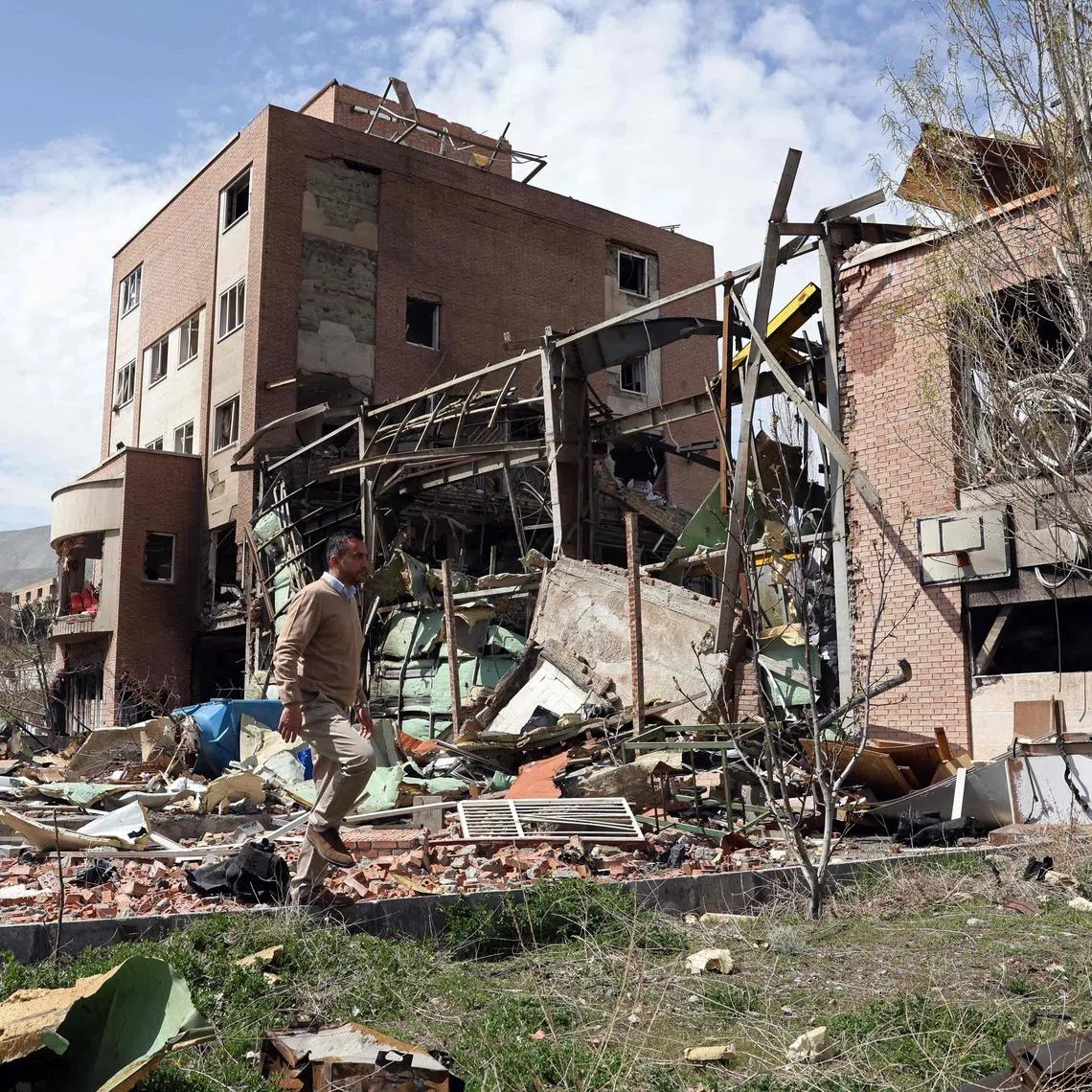 The war entered its sixth week with scant prospect of peace talks in sight.