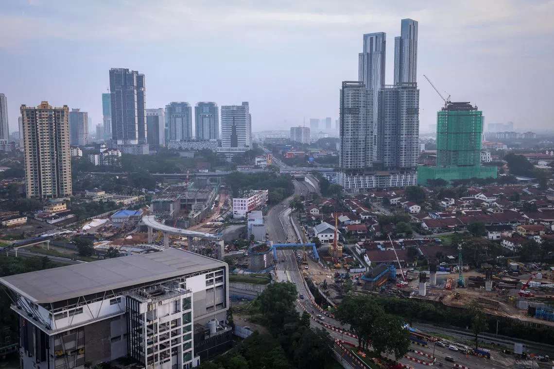 CMG20240111-YeapCT01/陈可扬/Prime Minister’s Visit to Malaysia-柔新经济特区MOU [Double Tree Hilton, Johor Bahru]

Caption:
Aerial view of Bukit Chagar RTS Station under construction on 11/1/2024. 

The Memorandum of Understanding (MOU) on the Johor-Singapore Special  Economic Zone (JS-SEZ) was signed on 11 January 2024 by Minister for  Trade and Industry Gan Kim Yong and Malaysia’s Minister of Economy  Mohd Rafizi Ramli, and witnessed by Singapore Prime Minister Lee Hsien  Loong and Malaysia Prime Minister YAB Dato Seri’ Anwar Ibrahim.