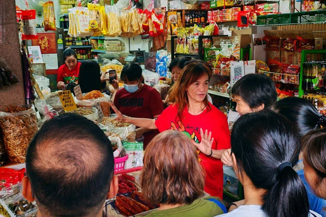 go-green-sg-behind-the-scenes-hawker-experience