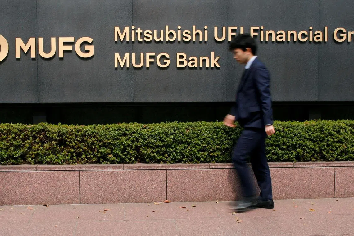 The trouble has hit 11 banks since Tuesday morning, prompting lenders including Mitsubishi UFJ Financial Group Inc. to ask customers to use accounts at rivals to move money. 