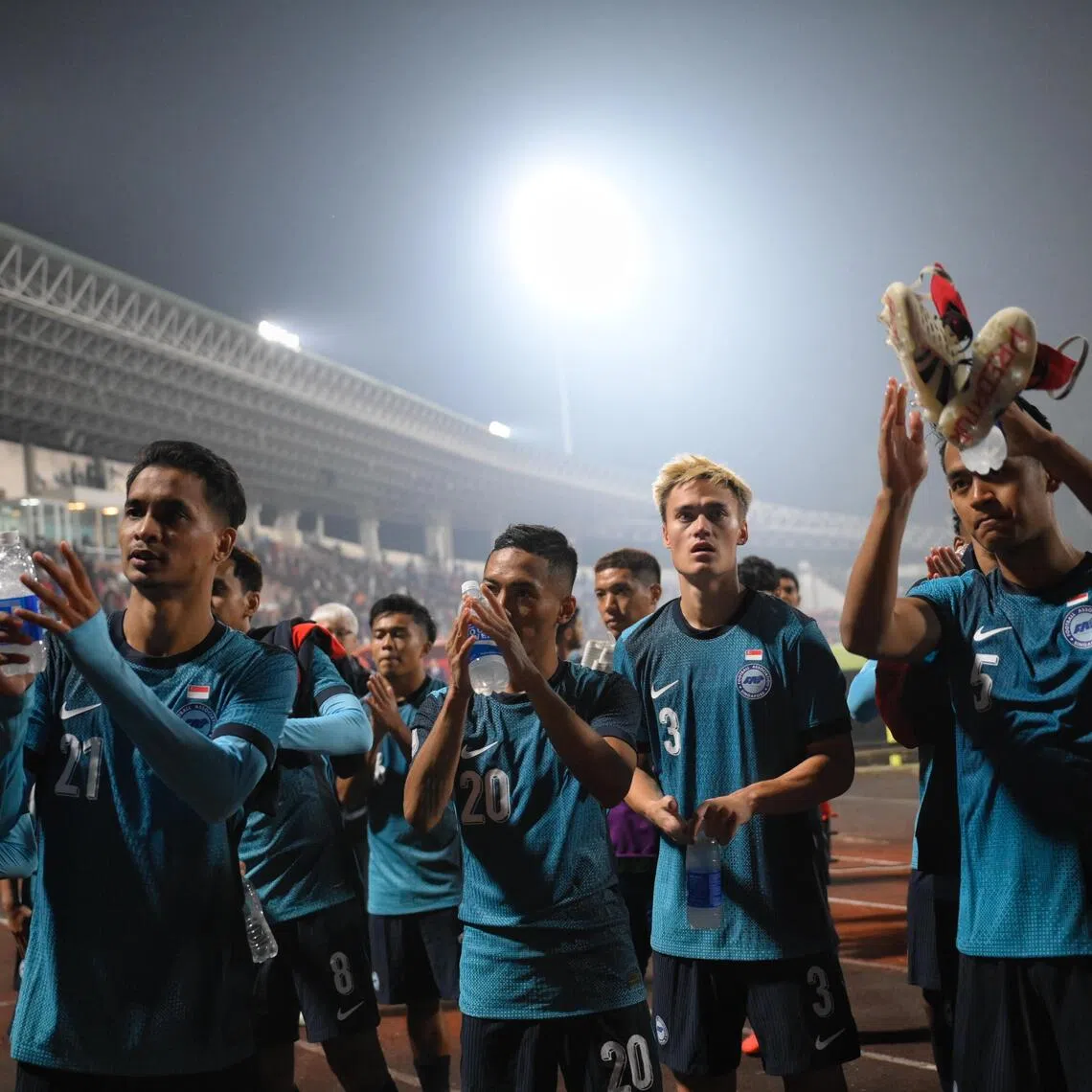 The Lions thanking fans after they were beaten by Vietnam in the 2024 Asean Championship semi-finals.