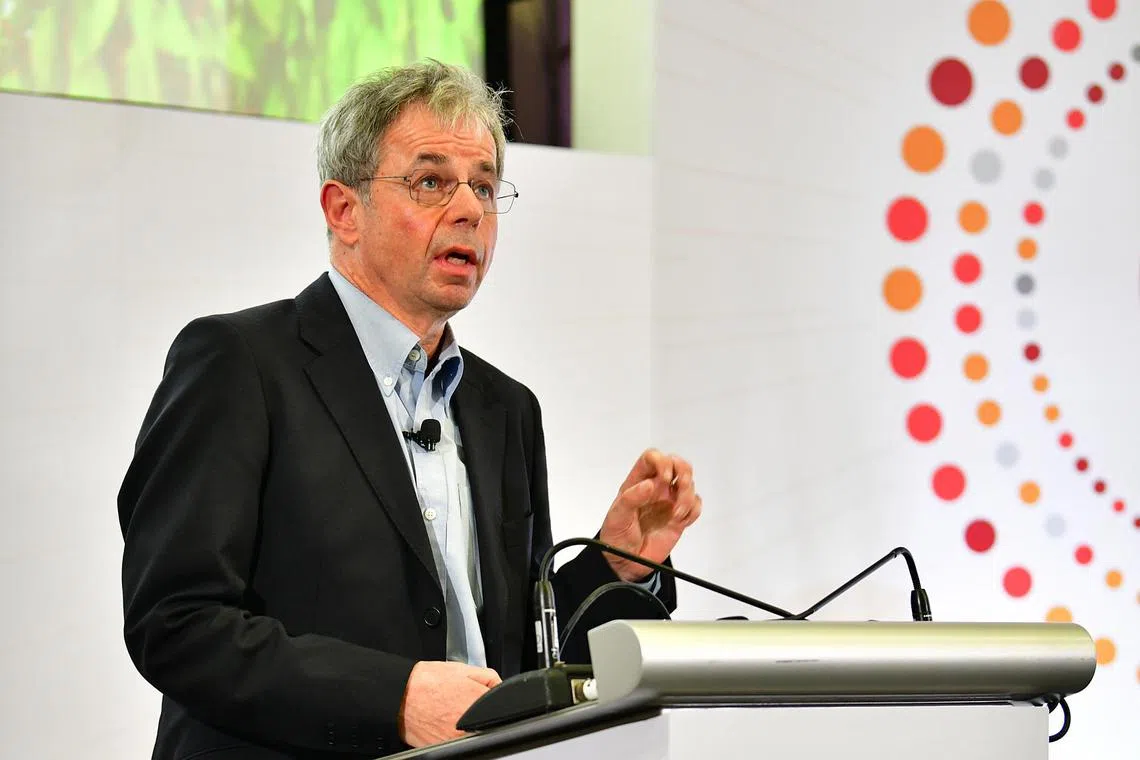 Though he is now well decorated with awards, Professor David Klenerman said he had gone through the circle of failure multiple times.