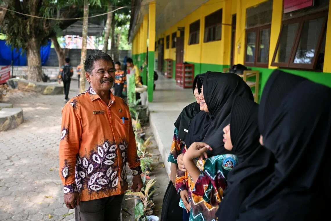 Hery Tryman, principal of SMP 15 Banjarbaru, said the school was conducting classes through Google Meet, with WhatsApp used for students who could not join scheduled lessons.