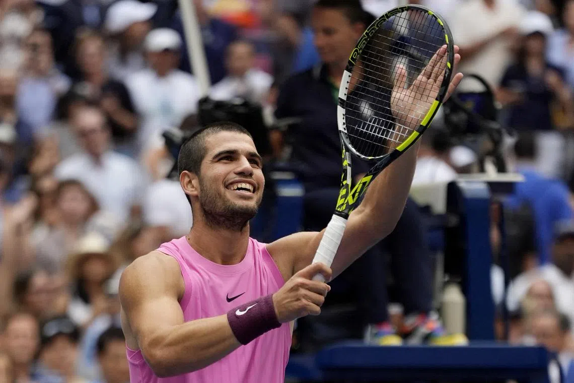 Tennis - U.S. Open - Flushing Meadows, New York, United States - September 5, 2025 Spain's Carlos Alcaraz celebrates winning his semi final match against Serbia's Novak Djokovic REUTERS/Eduardo Munoz