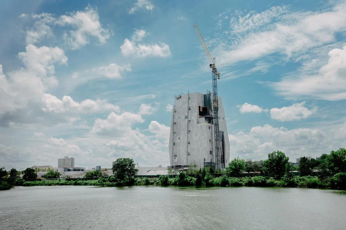 The Obama Presidential Center rises on the south side of Chicago, Sept.17, 2025. A look inside Barack ObamaÕs Òliving, breathing cultural and gathering spaceÓ (with an N.B.A.-size basketball court). Not everyone is cheering. (Evan Jenkins/The New York Times)