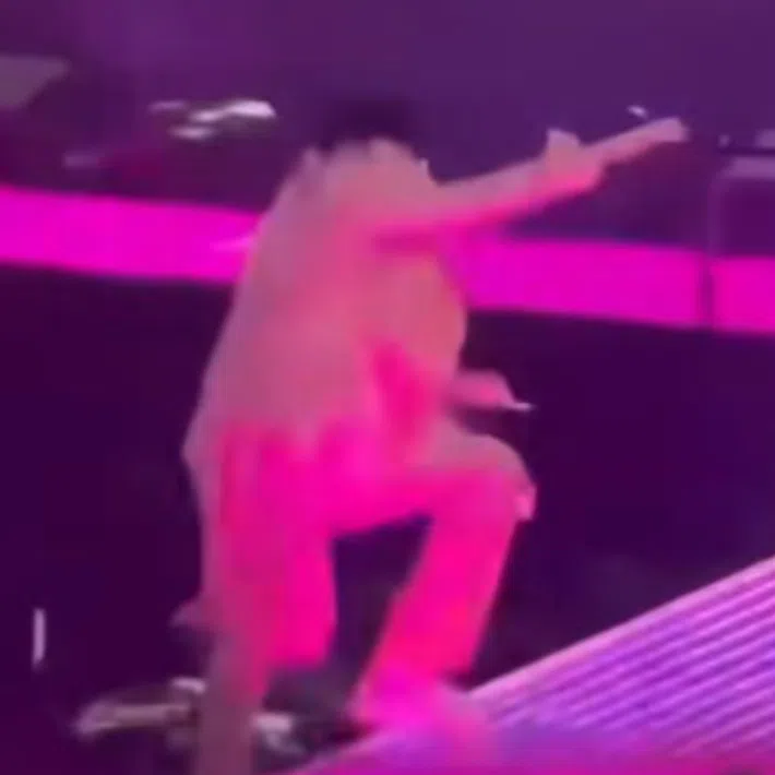 Mayday lead vocalist Ashin was seen in videos on social media to have lost his footing and fell off the stage during a performance. 