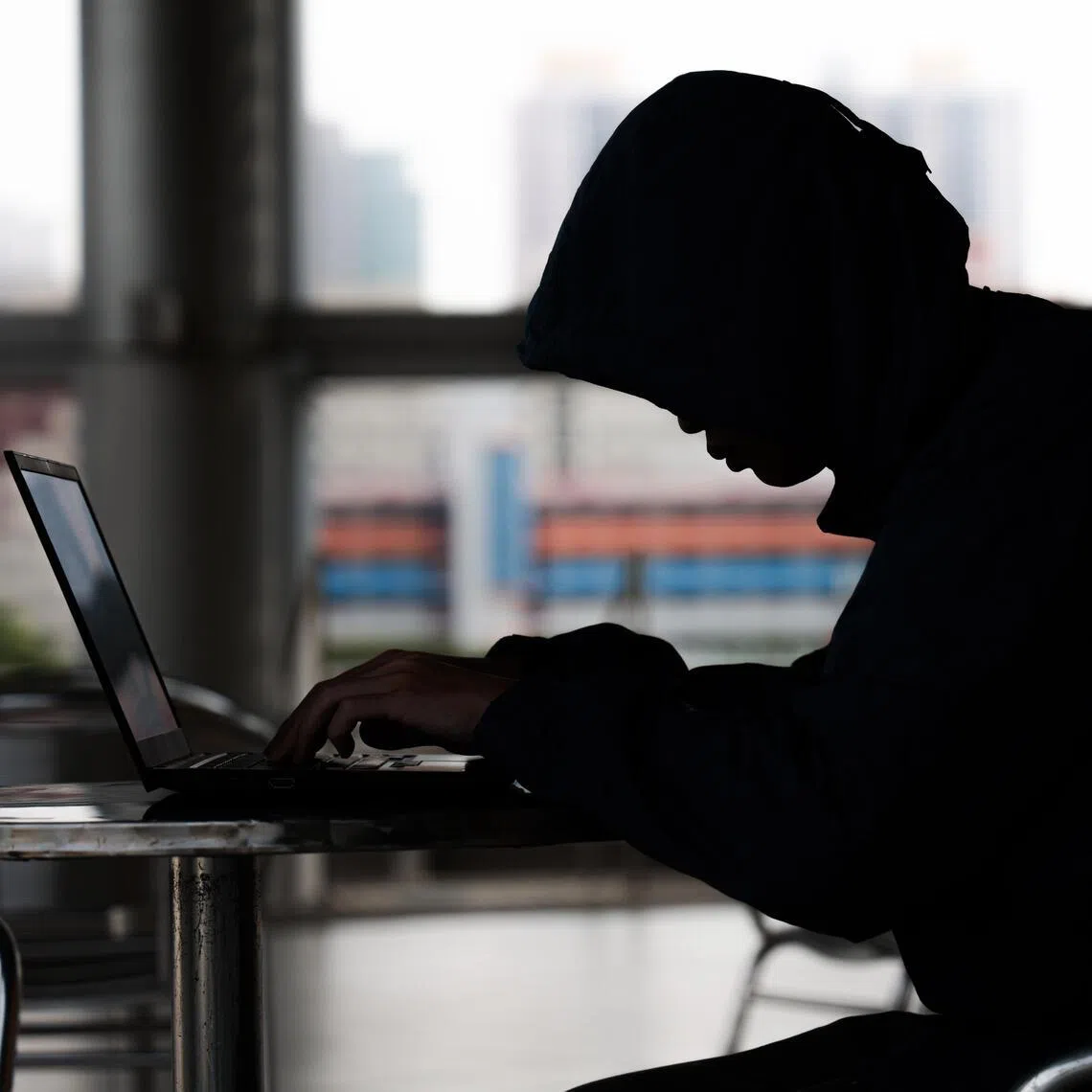 The victim lodged a police report after discovering that renovations works were not completed.