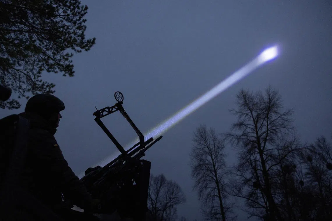 FILE PHOTO: The sky over a Ukrainian air defence volunteer unit in the Kyiv region, Ukraine November 30, 2024. REUTERS/Valentyn Ogirenko/File Photo