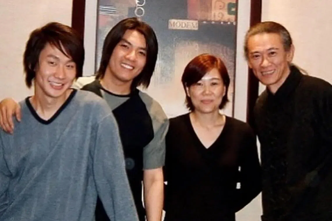 (From left) JJ Lin, A-do, Hsiung Mei-ling and Eric Lin, seen here in an old photo posted by JJ Lin.