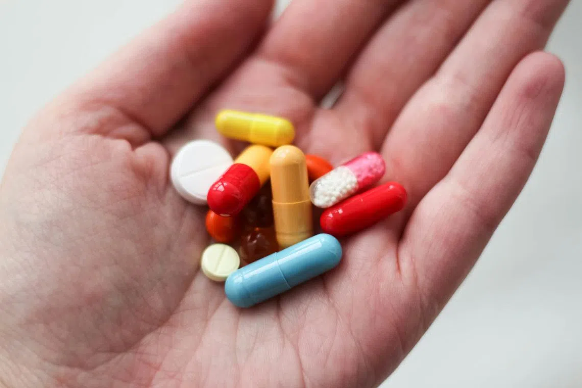In some countries, over 40 per cent of antibiotics were used without medical advice. 