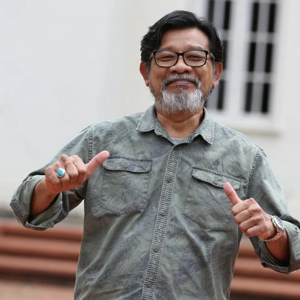 Jalil Hamid began his career in the entertainment industry in the early 1980s and was known for songs such as Ayam, Raya and Makan.
