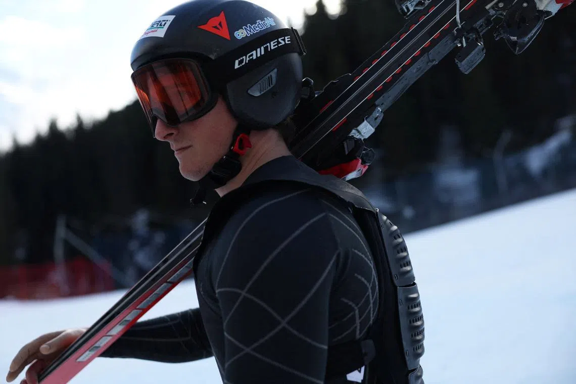 Paralympic skier Federico Pelizzari wears a Dainese air bag before practice, in Santa Caterina Valfurva, Italy, December 18, 2025. REUTERS/Claudia Greco
