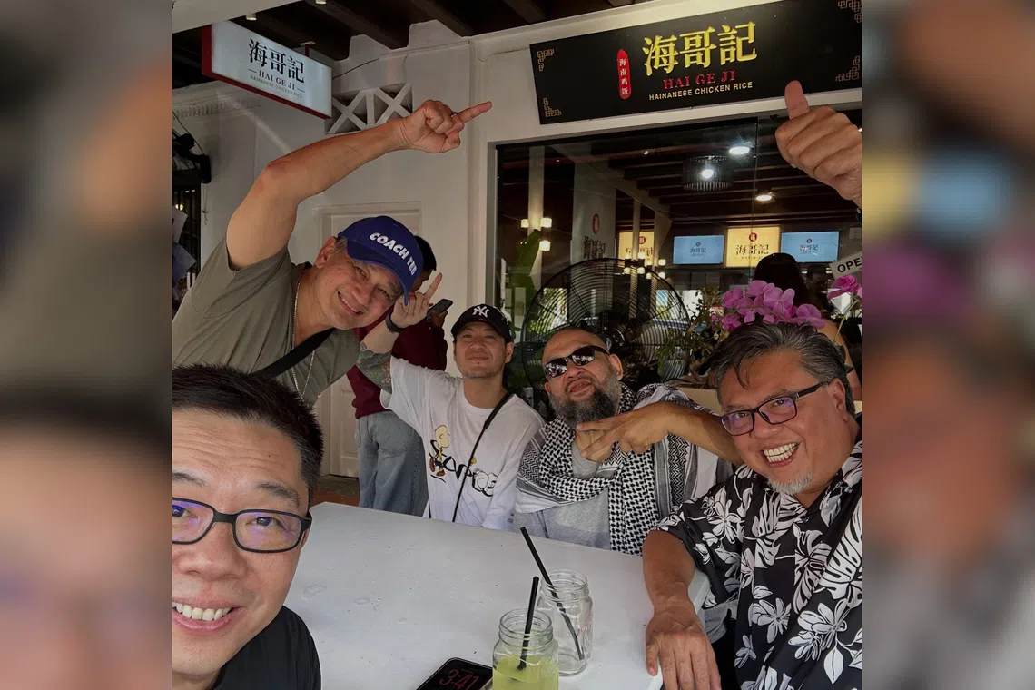 Suhaimi Yusof, Gurmit Singh visit Sheikh Haikel at his restaurant after cancer reveal
